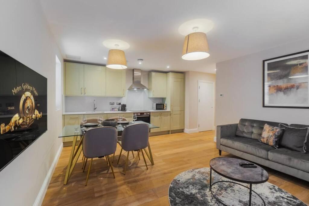 1Br Gem, Private Parking Apartamento Windsor Exterior foto